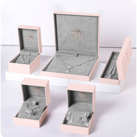 Boîte à bijoux de luxe en velours avec doublure douce, organisateur à compartiments multiples, présentoir élégant pour commode, coiffeuse, ou idéal pour offrir