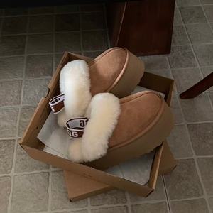 2025 Trending Uggs <span class=keywords><strong>stivali</strong></span> da neve termici in montone da <span class=keywords><strong>donna</strong></span> grossi stivaletti in vera pelle fodera leggera per tenere al caldo - Product Image 4