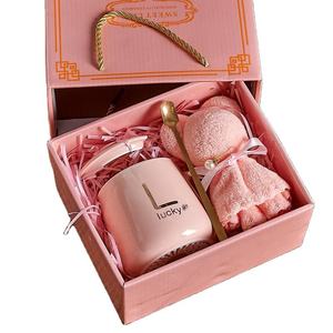 Cheap Items Eco-friendly Ceramic Mug with Spoon-Promotional Corporate Gift Set Thermal Transfer Printing Simple Design