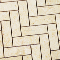Carreaux de marbre beige à motifs d'arêtes de poisson, mosaïque de marbre blanc en chevrons pour mur de salle de bain, sol et crédence de cuisine
