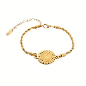 Bracelet Zoryn en or 18 carats et acier inoxydable à motifs, chaîne tendance de luxe pour femme, idéal pour l'été, résistant à l'eau - Product Image 2