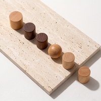 Flacon de parfum cylindrique en verre et plastique avec couvercle en bois, à faible MOQ, en stock, à l'épreuve des enfants, écologique, rechargeable, vaporisateur de parfum, logo personnalisé
