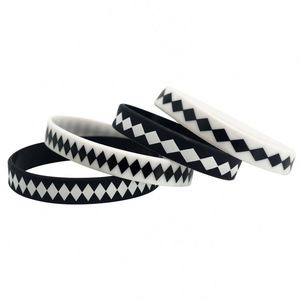 Pulsera de Silicona a Cuadros Blancos y Negros, Pulsera de Identificación para Conciertos, Festivales, Fiestas y Eventos - Product Image 1