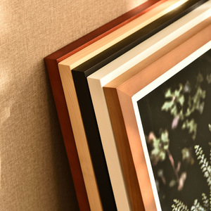 Cornice Versatile in Legno Massello per <span class=keywords><strong>Foto</strong></span>, Disponibile in Diverse <span class=keywords><strong>Dimensioni</strong></span>, da Parete o da Tavolo, per Esposizione di Album - Product Image 4