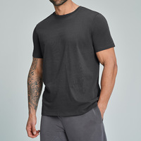 Comfortabel Hot Sale Custom logo T-shirt Bestseller Meerdere Kleuren Body Fit T-shirt Simpele Polyester T-shirt Heren