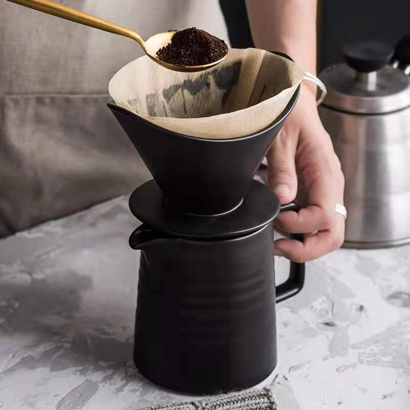 Wholesale 500cc high temperature resistant ceramic V60 coffee dripper set with coffee dripper stand 1- 2 cup coffee drip filter