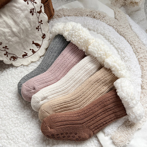 Chaussons en tricot doublés de polaire chauds pour enfants de haute qualité, chaussettes pour bébés et enfants, antidérapantes, épaisses, en <span class=keywords><strong>sherpa</strong></span> duveteux - Product Image 1