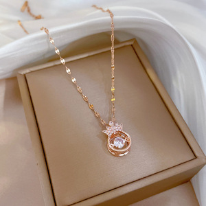 <span class=keywords><strong>Collier</strong></span> pendentif tendance en acier inoxydable plaqué or avec zircon en forme de fleur, bijoux Miss Fox <span class=keywords><strong>pour</strong></span> petite amie - Product Image 3
