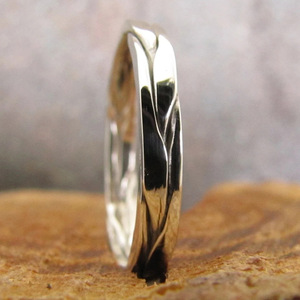 Anello Hip Hop con Foglia Testurizzata, Gioiello da Dito alla Moda per Uomo, Uso Quotidiano - Product Image 1