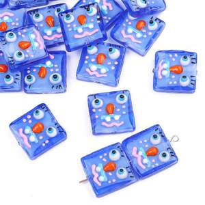 Goma de mascar pintada a mano, cuentas esmaltadas con sonrisa de 20mm, cuentas cuadradas de cristal de Murano con agujero recto para la fabricación de joyas - Product Image 6