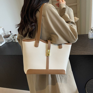 Sac fourre-tout patchwork beige et marron, design simple, sac à main mode femme - Product Image 2