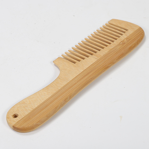 Peine de bambú de mango largo con dientes lisos <span class=keywords><strong>y</strong></span> orificio para colgar, para <span class=keywords><strong>masaje</strong></span> del cuero cabelludo, antiestático, para el cuidado del cabello, venta al por mayor - Product Image 3