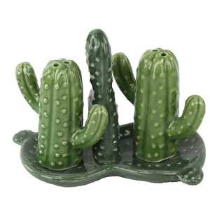 Adorable salière et poivrière en forme de <span class=keywords><strong>cactus</strong></span> vert avec plateau ustensiles de cuisine pour la maison et la décoration de table de cuisine - Product Image 1