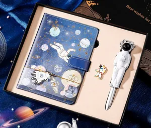 Conjunto de 3 unidades de bolígrafo colgante para libreta espacial, set de regalo promocional, ideas de nuevos productos, Cuenta de astronauta, caja de regalo, 2021