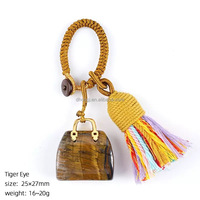Porte-clés en pierre semi-précieuse naturelle, quartz rose, accessoires de voiture et de vêtements créatifs tissés à la main, pendentifs en cristal pour cadeau