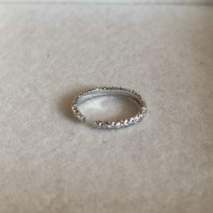 Anillo Abierto de Plata Pura S925 con Textura de Lava, Chapado de Alta Gama en Oro de 18K, Estilo Versátil y Moderno, Diseño de Nicho con Incrustaciones - Product Image 4