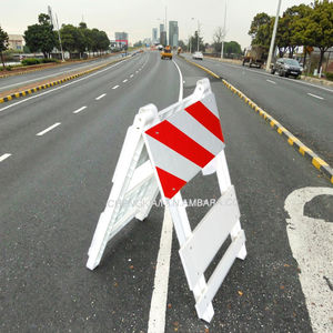 קל משקל מתקפל פלסטיק ממוחזר קל תנועה חסמי תנועה - Product Image 1