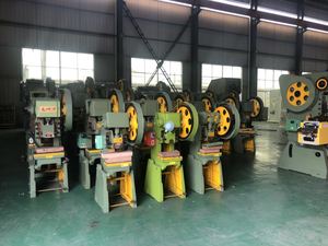 Presse mécanique CHZONE J23-6.3T, 3 tonnes, 63 kN, avec 40 fonctions de poinçonnage, disponible en ligne en Malaisie - Product Image 3