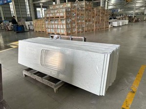 YUANDA ขายส่งแผ่นควอตซ์สีขาว Calacatta ปราศจากซิลิกา สำหรับทำท็อปครัวแบบกำหนดเอง ท็อปโต๊ะทำงาน และท็อปโต๊ะเครื่องแป้ง - Product Image 5