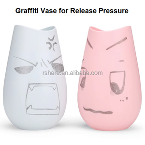 Vase anti-stress avec logo personnalisé avec bouteille de graffiti en décibels bas sans risque pour la promotion - Product Image 5