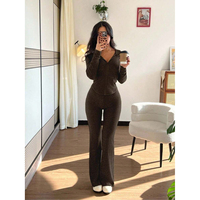 Ensemble de survêtement décontracté Y2K personnalisé OEM ODM pour printemps/automne : Cardigan à capuche slim à manches longues et pantalon de survêtement tricoté style urbain
