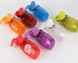 Mini ventilateur portable créatif pour l'été, avec logo personnalisé, idéal pour les cadeaux d'entreprise, avec fonction de charge, directement du fabricant - Product Image 3