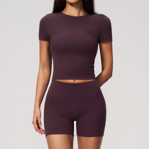 Ensemble Crop Top Manches Courtes et Short Taille Haute Effet Ventre Plat pour <span class=keywords><strong>Femme</strong></span>, Idéal Yoga et Entraînement, Personnalisable avec Logo, Fabricant OEM en Gros - Product Image 5