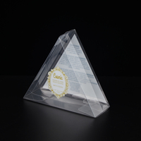 Boîte en plastique PET transparente recyclable personnalisée, boîte pliable en forme de pyramide, emballage de présentation au détail en plastique de forme spéciale unique