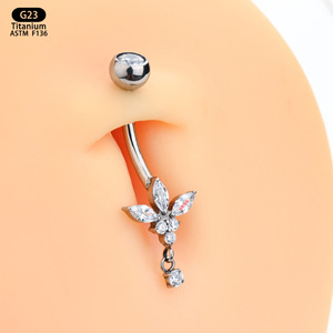 Piercing de nombril en titane motif papillon 10mm G23 ASTM F136 à filetage interne - Product Image 4