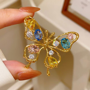 Broches de Zirconia Multicolor Franceses en Oferta, Elegantes Broches de Cristal con Forma de Mariposa Dorada, Conjunto de Accesorios Populares para Mujer ALN26020394 - Product Image 5