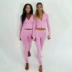 Tuta Sportiva di Lusso Personalizzata da Donna, Felpa con Cappuccio a Maniche Lunghe, Set da Palestra alla Moda + Leggings Sportivi Pieghevoli, Completo Sportivo da Donna in 2 Pezzi - Product Image 3