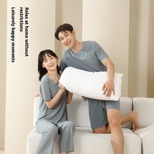 2026 nuovo KJ all'ingrosso set di <span class=keywords><strong>pigiami</strong></span> di seta di ghiaccio per coppia in pigiama da <span class=keywords><strong>uomo</strong></span> Plus Size morbido 2 pz indumenti da notte da donna - Product Image 4