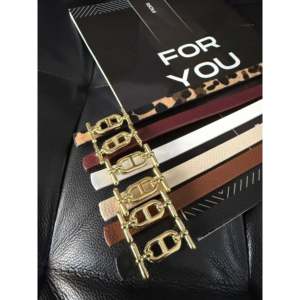 Ceinture fine en PU avec boucle plaquée or, style décontracté, plusieurs couleurs disponibles - Product Image 1