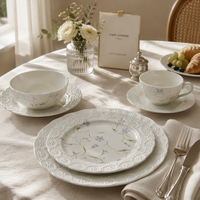 Assiette en porcelaine vintage française à relief floral, assiette à dîner en céramique, vaisselle ronde pour la maison et les restaurants