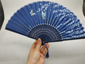 พัดไม้ไผ่ขนาด 21 ซม. ลายเพ้นท์สไตล์ดนตรี สำหรับตกแต่งบ้าน ธุรกิจ และของขวัญส่งเสริมการขาย ขายส่ง - Product Image 3