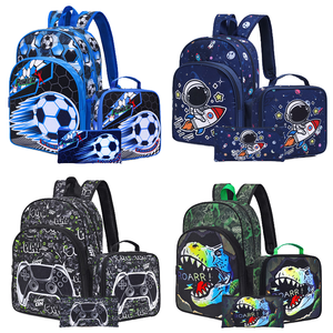 Sac à dos décontracté trois pièces à thème football, unisexe, en polyester, pour écoliers, avec design mignon de dessin animé et fermeture éclair – Nouvelle collection très prisée - Product Image 1