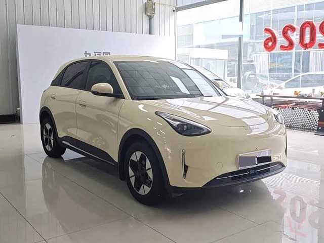Used 2025 Geely Xingyuan Youth Edition 310km Low Mileage 12000KM Pure Electric Mini EV