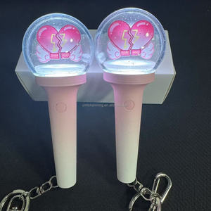 RICHSHINING llavero LED colorido con forma de diamante personalizado OEM Mini Fanlight llavero de alto brillo cordón Mini LED Stick - Product Image 4