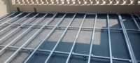 Plateforme modulaire à assembler, sous-structure en poutres d'acier ZMA, assemblage rapide, base de plancher extérieur
