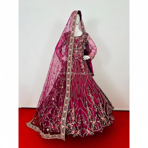 Robe de mariage traditionnelle indienne Autres accessoires ethniques - Product Image 1