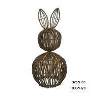 Decoración Rústica para el Hogar y Exteriores: Conejo de Mimbre de Bambú Tejido Ecológico, Ratán Natural, Lino y Topiario para Porche