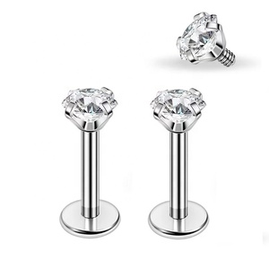 <span class=keywords><strong>Orecchini</strong></span> <span class=keywords><strong>Piercing</strong></span> Labret in Titanio da 16g con Filettatura, Zirconia Cubica da 6mm, Classici per Helix, Tragus, Conch - Gioielli per il Corpo all'Ingrosso - Product Image 2