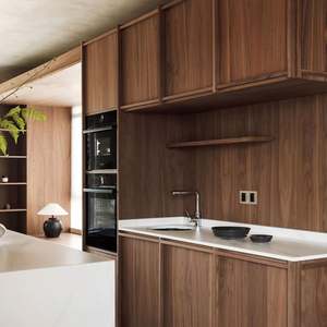 ชุดห้องครัวทันสมัย ตู้ครัวและอุปกรณ์ตกแต่งสไตล์ออสเตรเลีย ระบบสมาร์ทโมเดิร์นแบบไฮกลอส เฟอร์นิเจอร์บ้านสั่งทำพิเศษ - Product Image 1