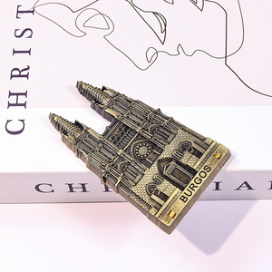 Aimant de réfrigérateur en alliage de zinc Cathedrale de Burgos, souvenir de voyage rétro en métal, décoration d'intérieur, cadeau de collection - Product Image 3