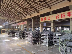 <span class=keywords><strong>Chambre</strong></span> à <span class=keywords><strong>air</strong></span> de caméra de pneu de moto de pneu de moto de caoutchouc butyle 2.50-17 250-17 - Product Image 6