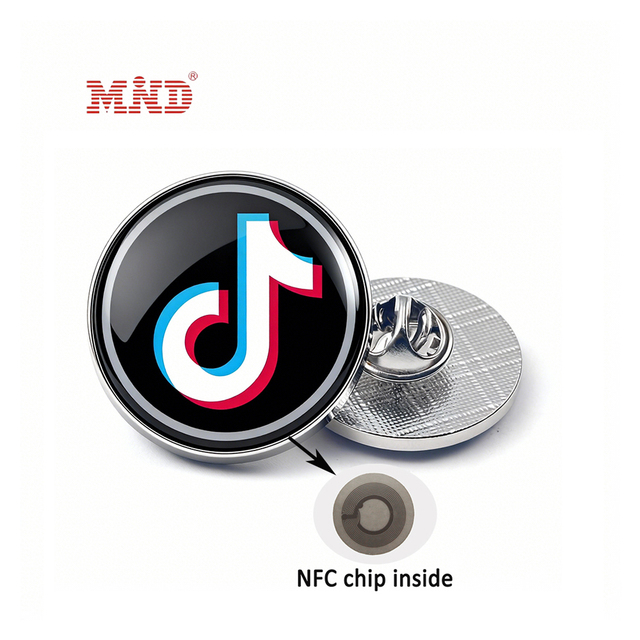 Custom Logo 13.56Mhz RFID NFC Chip Brooch Pins Epoxy Metal Badges Pin Social Media