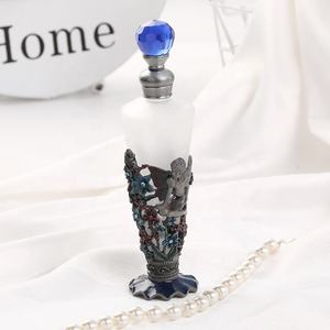 Flacon de <span class=keywords><strong>parfum</strong></span> en verre de 25 ml, design féerique en métal breveté, flacon d'huile essentielle givré, flacons d'attar rechargeables, sortie d'usine # 58968 - Product Image 4