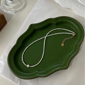 Collar de Perlas de Agua Dulce con Concha de Mariposa Blanca Natural, Casi Redondas, con Fuerte Brillo y Cadena de Clavícula de Lichen de Lujo - Product Image 5