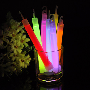 Bâtons lumineux de 6 pouces, bâtons lumineux d'extérieur, bâtons lumineux à une seule couleur, grands bâtons lumineux pour encourager, vente en gros - Product Image 3