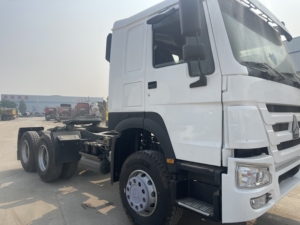 Camion tracteur d'occasion Sinotruk Euro2 Diesel 6X4 à direction à gauche HOWO 10 roues avec capacité de charge de 21-30T, 371 ch, caméra arrière 360° - Product Image 3